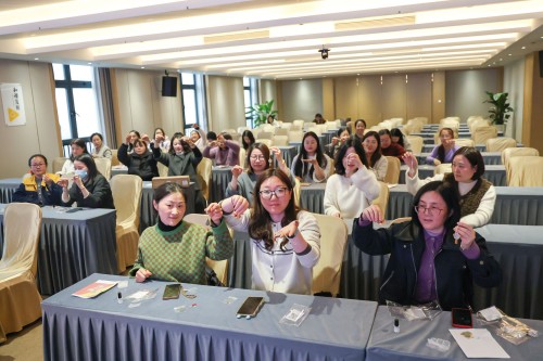 【指尖承古韻 春日聚芳華】 創力集團舉辦婦女節非遺手工制作活動(圖8)